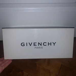 ❗️WHITE GIVENCHY PARIS SHOE BOX❗️